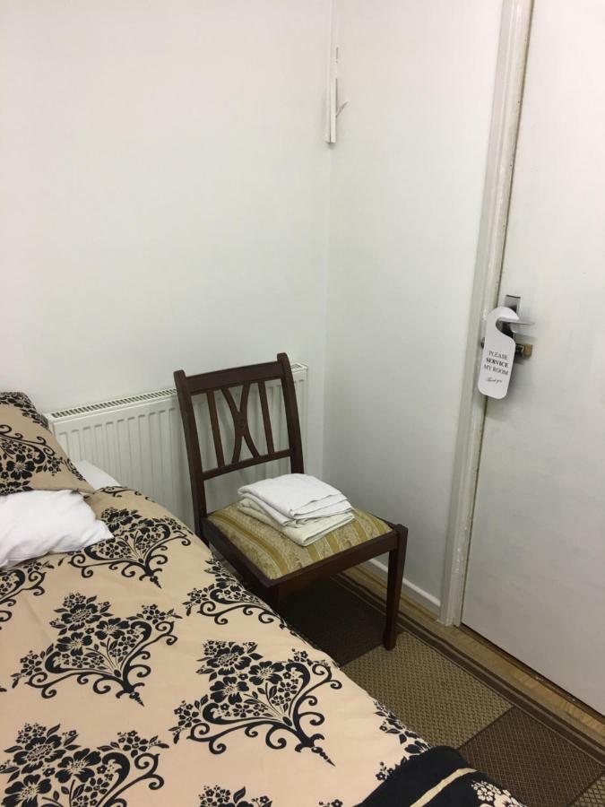 Travelling Stop Apartment Swindon Luaran gambar