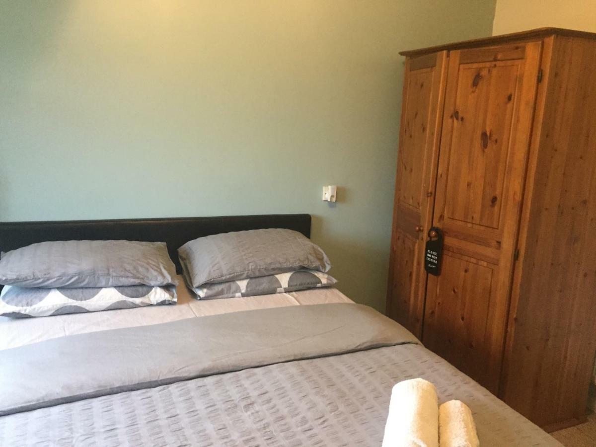 Travelling Stop Apartment Swindon Luaran gambar
