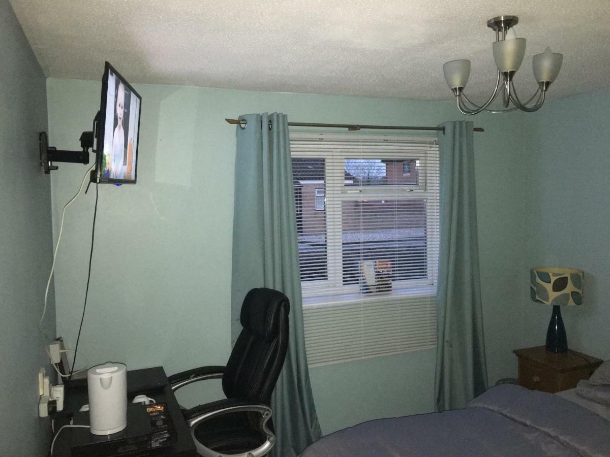 Travelling Stop Apartment Swindon Luaran gambar