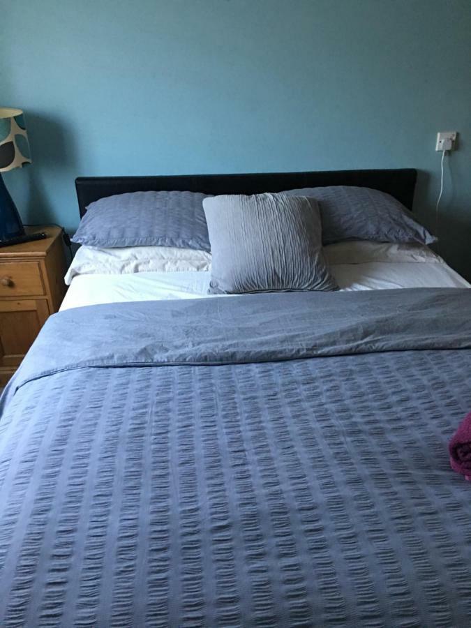 Travelling Stop Apartment Swindon Luaran gambar