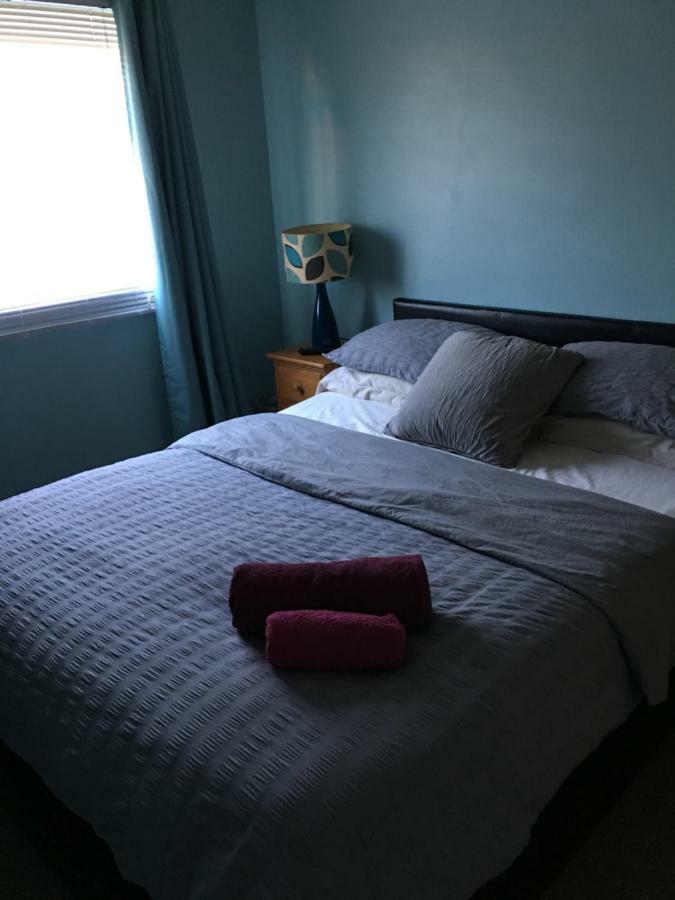 Travelling Stop Apartment Swindon Luaran gambar