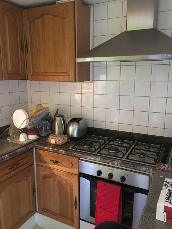 Travelling Stop Apartment Swindon Luaran gambar