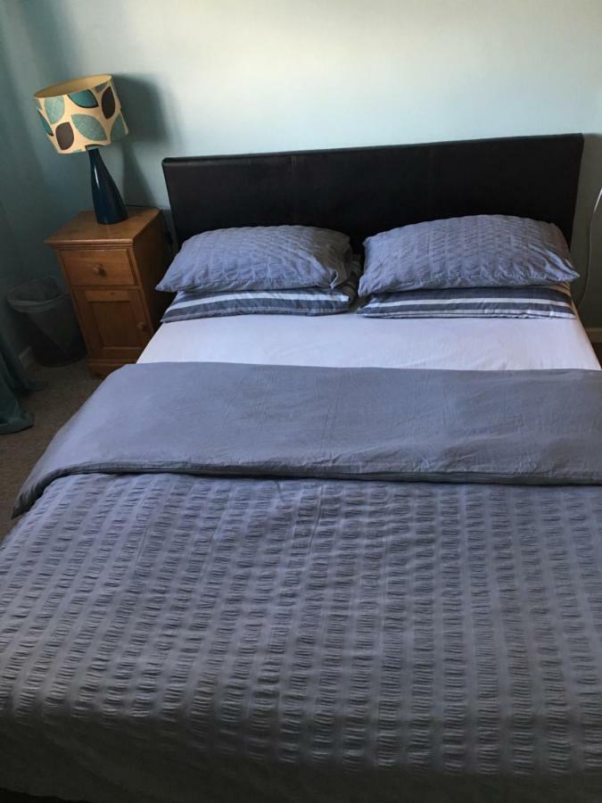 Travelling Stop Apartment Swindon Luaran gambar