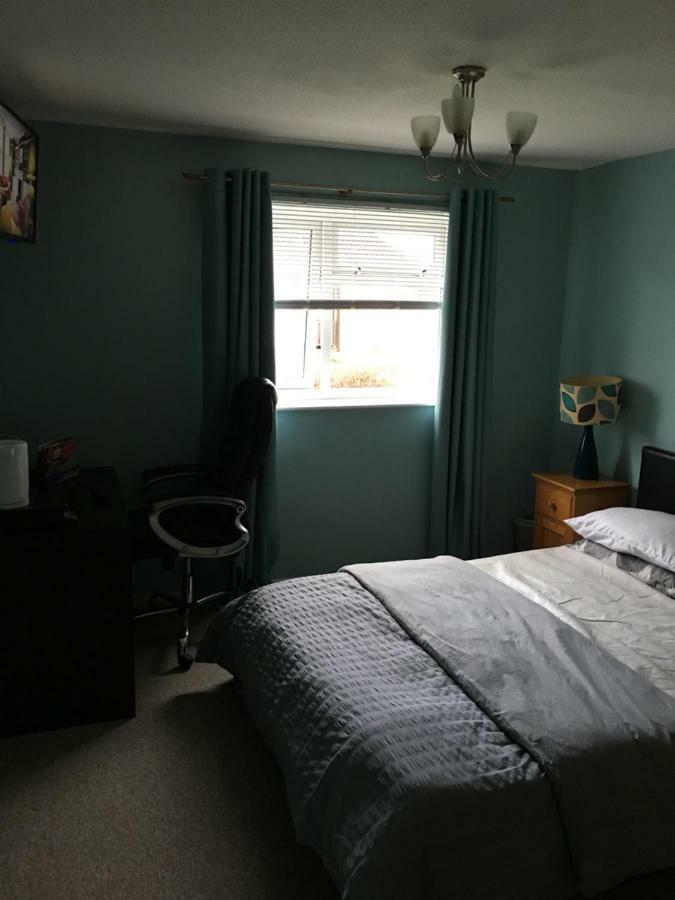 Travelling Stop Apartment Swindon Luaran gambar