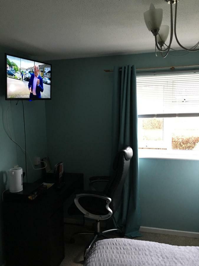 Travelling Stop Apartment Swindon Luaran gambar